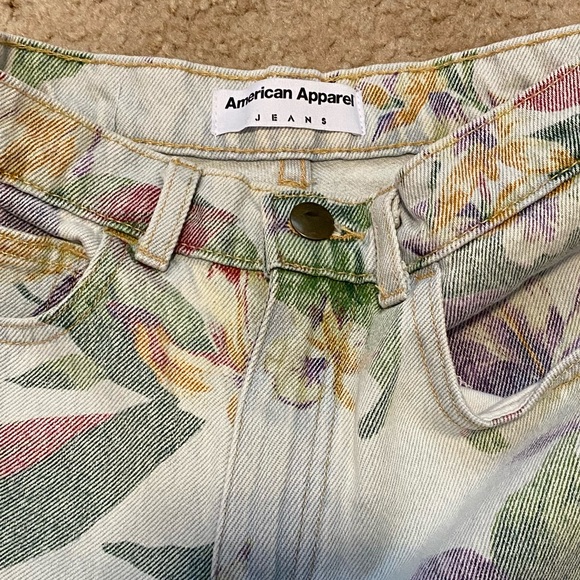 American Apparel High Waisted Denim Jean Shorts - Picture 3 of 4